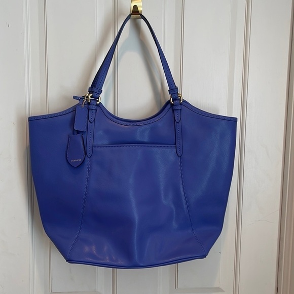 Coach NWOT bag. It’s like a purple blue color - Picture 1 of 11